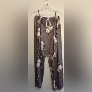 SHEIN Floral 2Piece Pajama Set